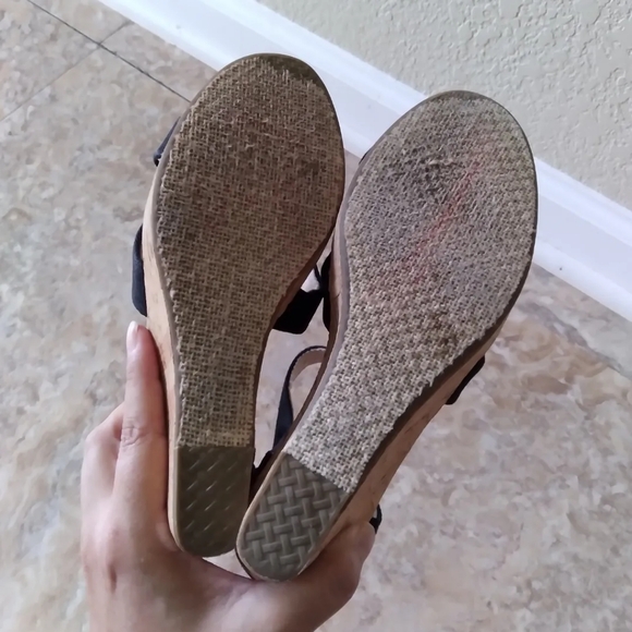 TOMS Sienna black canvas wedge sandals, size 6.5 - Picture 8 of 10